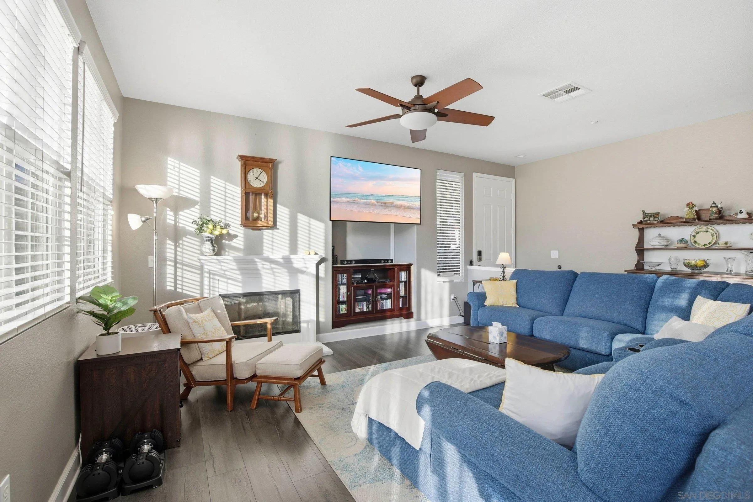 293 Reef Point Way, Unit 5 Oceanside, CA 92058 - Photo 5 of 20