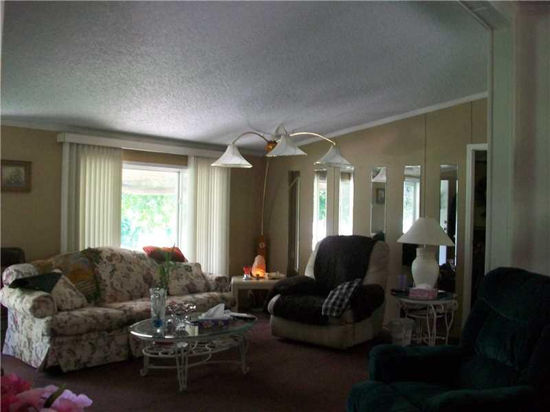 2020 Renton Road Plum, PA 15239 - Photo 2 of 13 Living Room.
