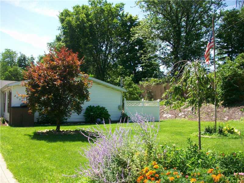 2020 Renton Road Plum, PA 15239 - Photo 8 of 13 Yard/Garden.