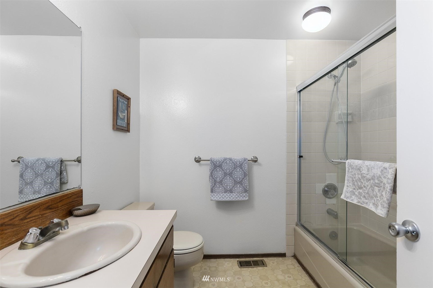 9824 124th Avenue Southeast Renton, WA 98056 - Photo 20 of 24 Gallery Image 20