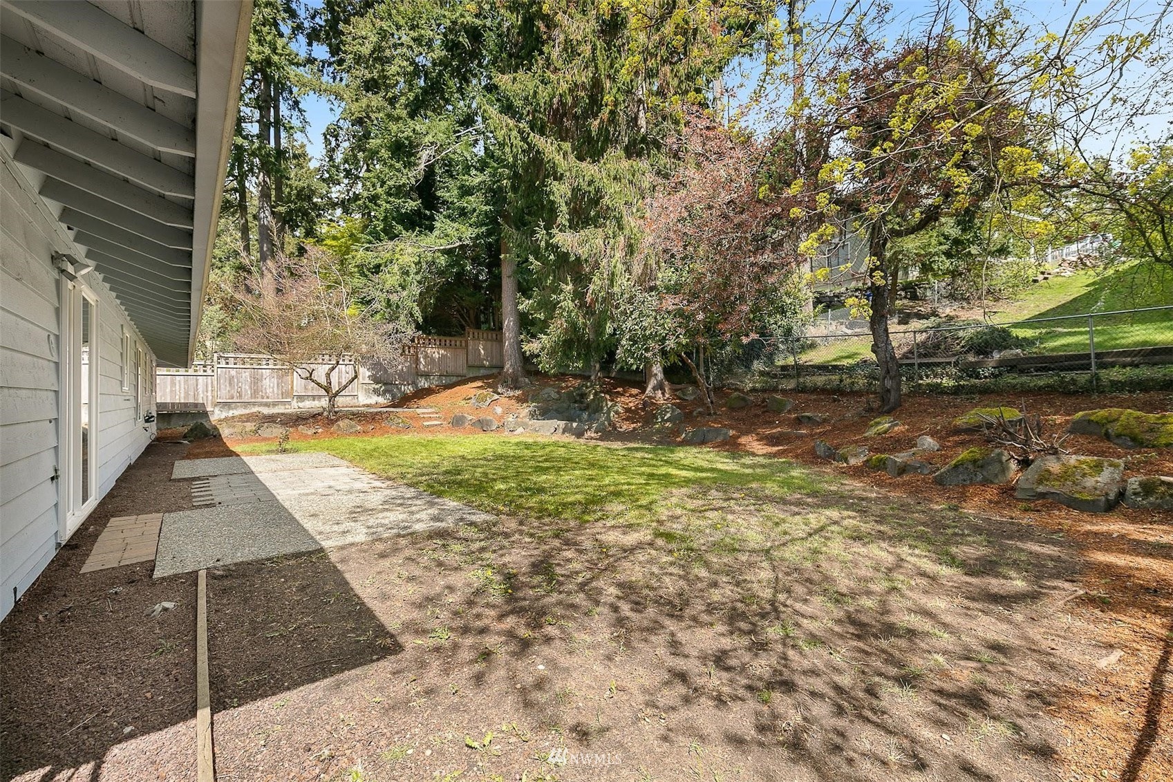 9824 124th Avenue Southeast Renton, WA 98056 - Photo 23 of 24 Gallery Image 23