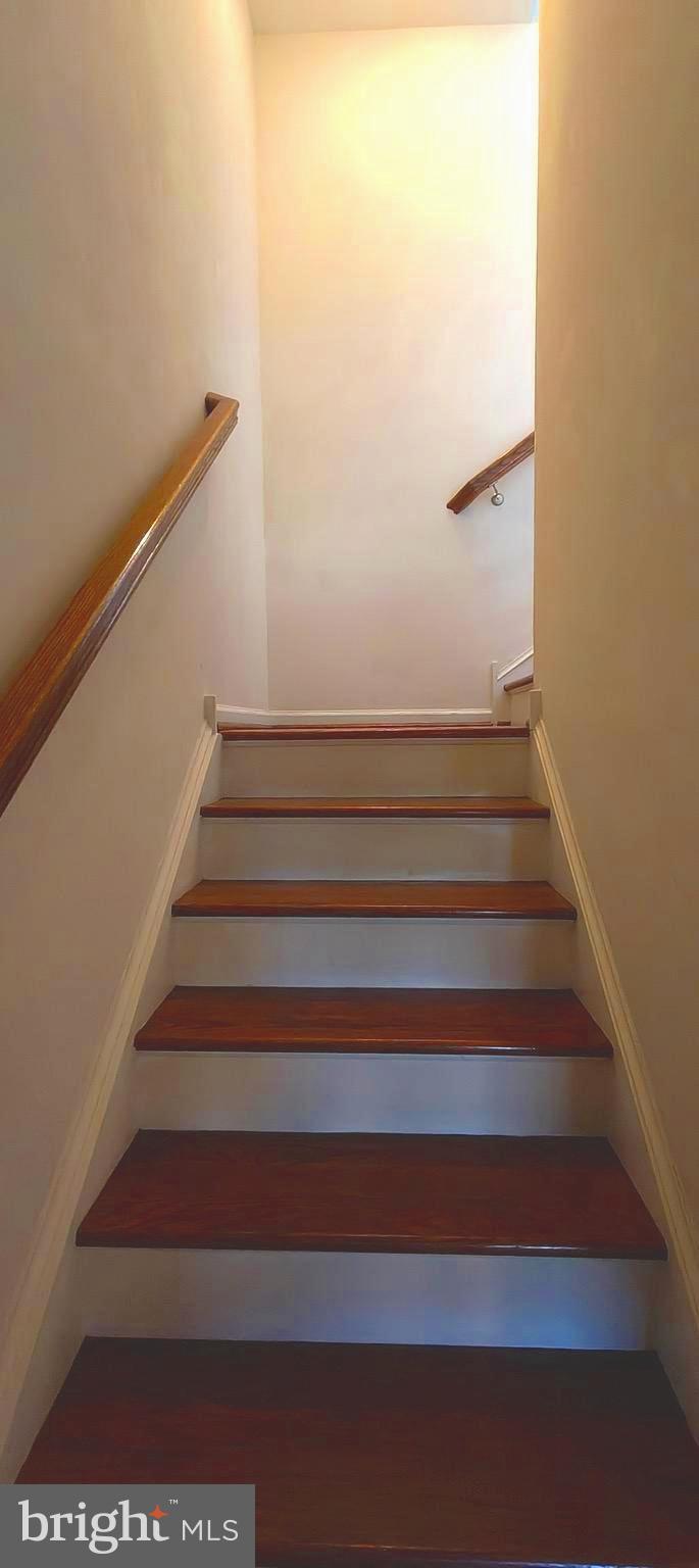 814 Susan Circle North Wales, PA 19454 - Photo 19 of 39 a view of entryway