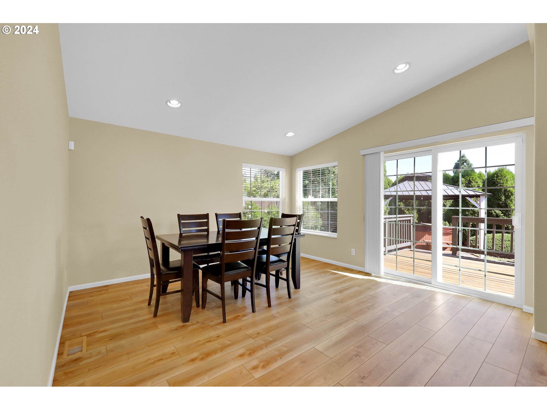 85961 Edenvale Road, Unit 74 Pleasant Hill, OR 97455 - Photo 15 of 31