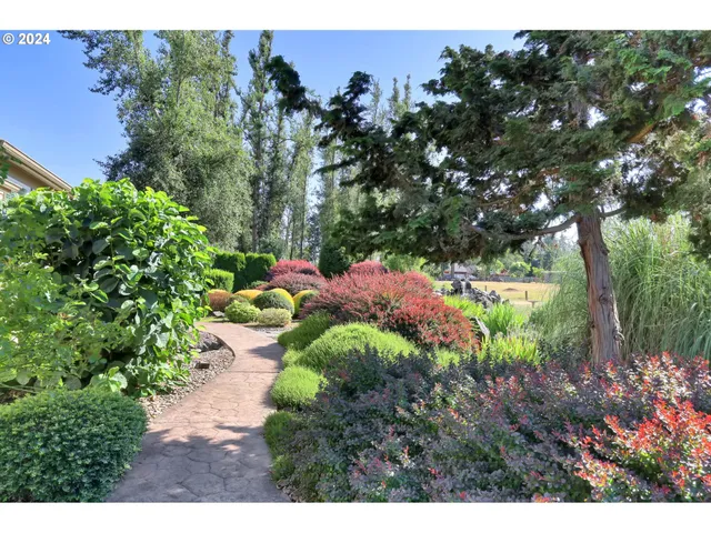 $275,000 | 85961 Edenvale Road, Unit 74, Pleasant Hill, OR 97455