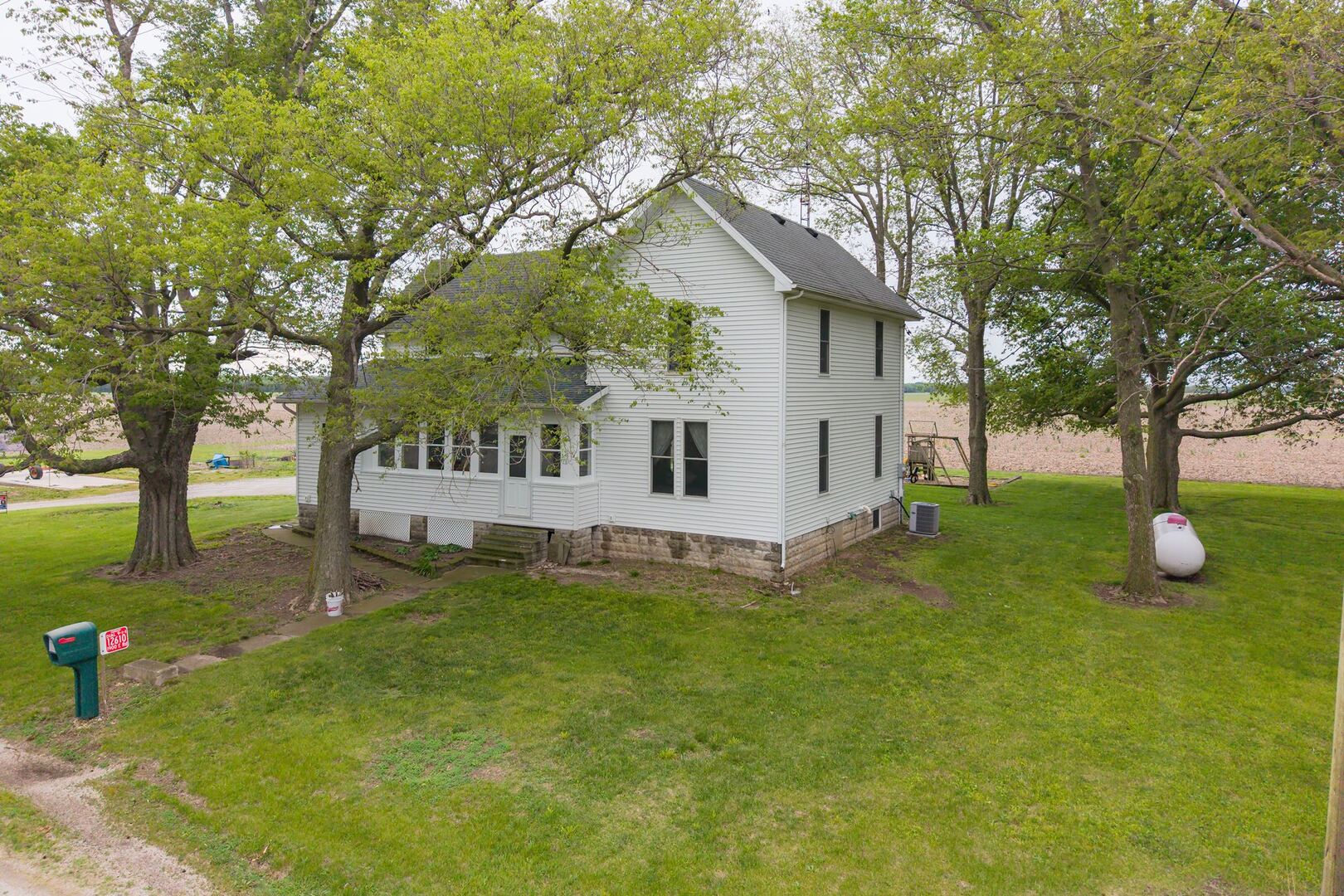 12610 North 1900 E Road Fairbury, IL 61739 - Photo 34 of 36