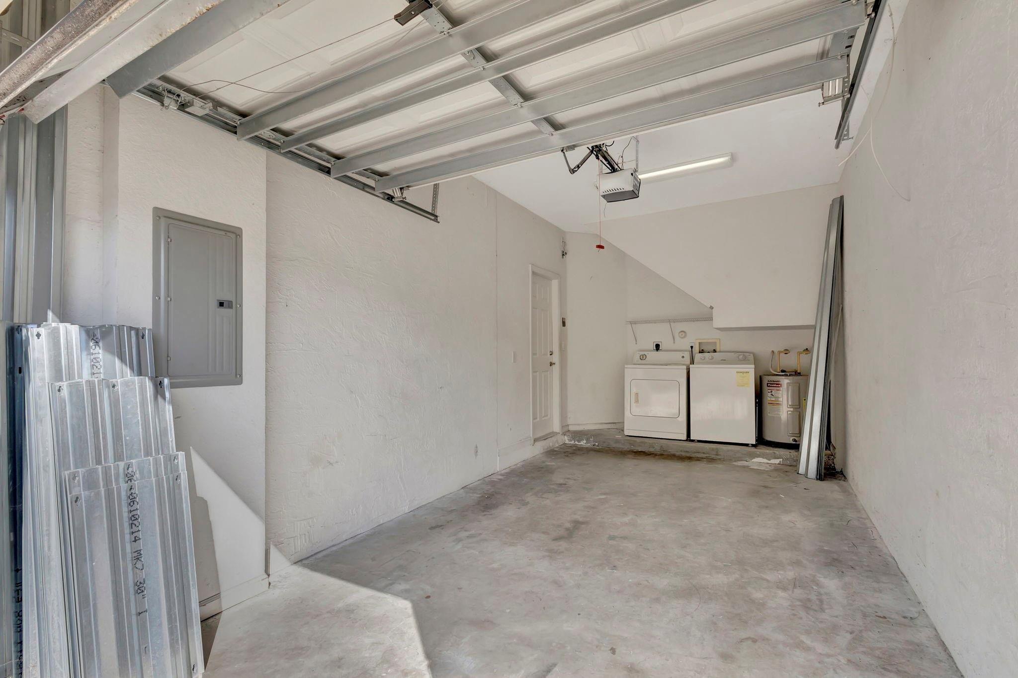 1000 Flamingo Place Riviera Beach, FL 33404 - Photo 58 of 83 a view of a garage
