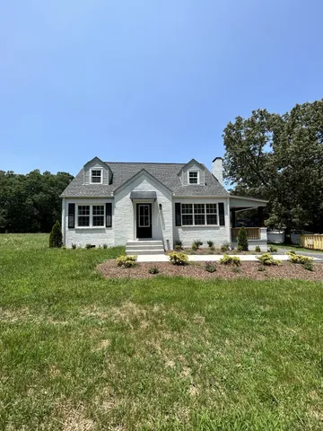 $529,000 | 810 West Lincoln Street, Tullahoma, TN 37388