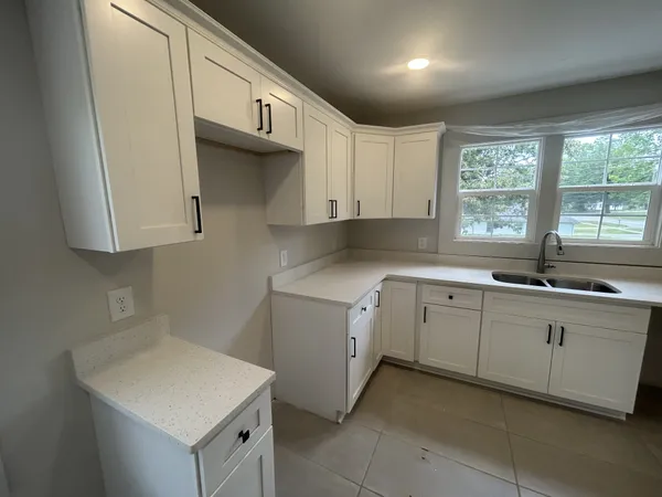 $529,000 | 810 West Lincoln Street, Tullahoma, TN 37388