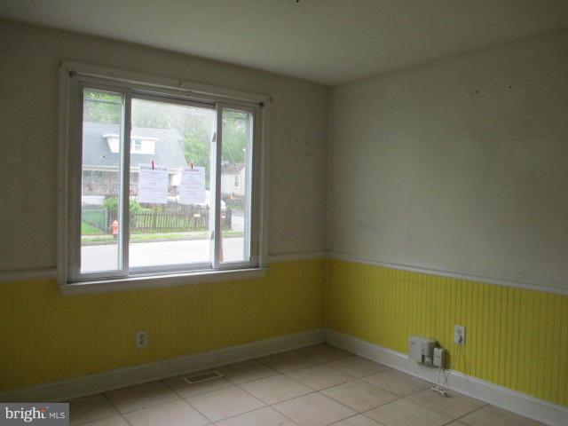 361 Nicholson Road Baltimore, MD 21221 - Photo 3 of 10 Interior (General)