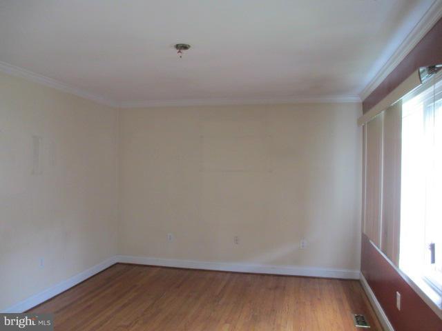 361 Nicholson Road Baltimore, MD 21221 - Photo 8 of 10 Living Room