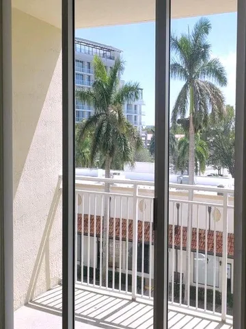 $3,100 | 99 Southeast Mizner Boulevard, Unit 423, Boca Raton, FL 33432