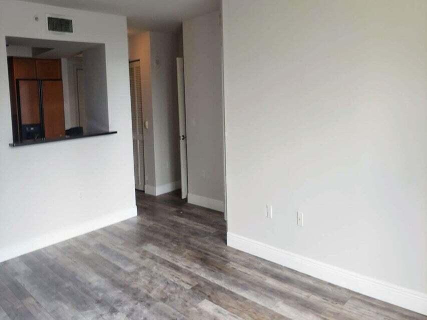 99 Southeast Mizner Boulevard, Unit 423 Boca Raton, FL 33432 - Photo 17 of 27 20210228090133640073000000-o