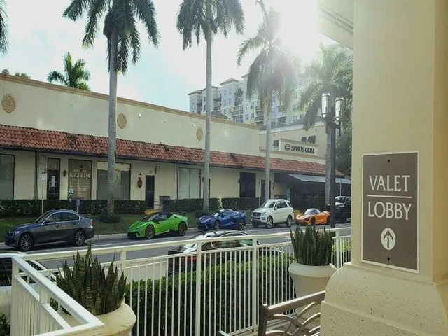 $3,100 | 99 Southeast Mizner Boulevard, Unit 423, Boca Raton, FL 33432