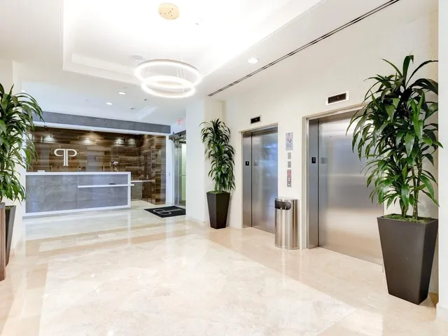 $3,100 | 99 Southeast Mizner Boulevard, Unit 423, Boca Raton, FL 33432