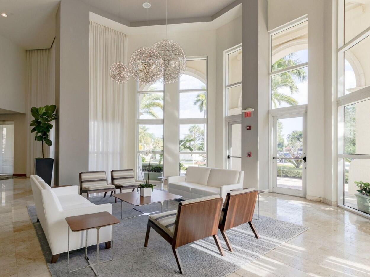 99 Southeast Mizner Boulevard, Unit 423 Boca Raton, FL 33432 - Photo 10 of 27 PP Lobby