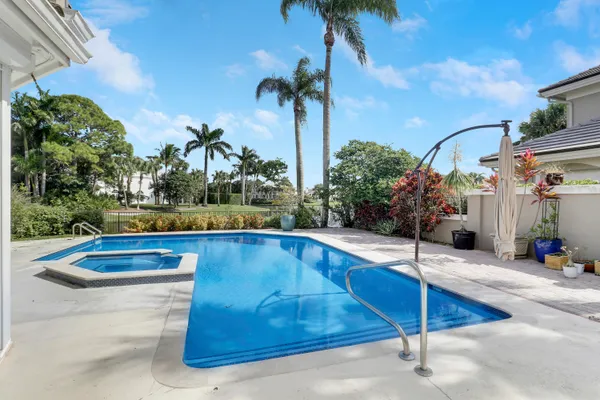 $2,250,000 | 204 Chinook Lane, Jupiter, FL 33458