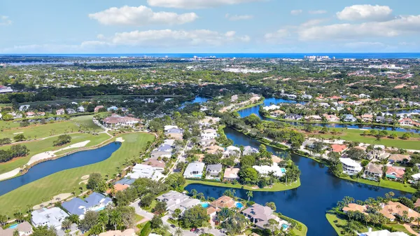 $2,250,000 | 204 Chinook Lane, Jupiter, FL 33458