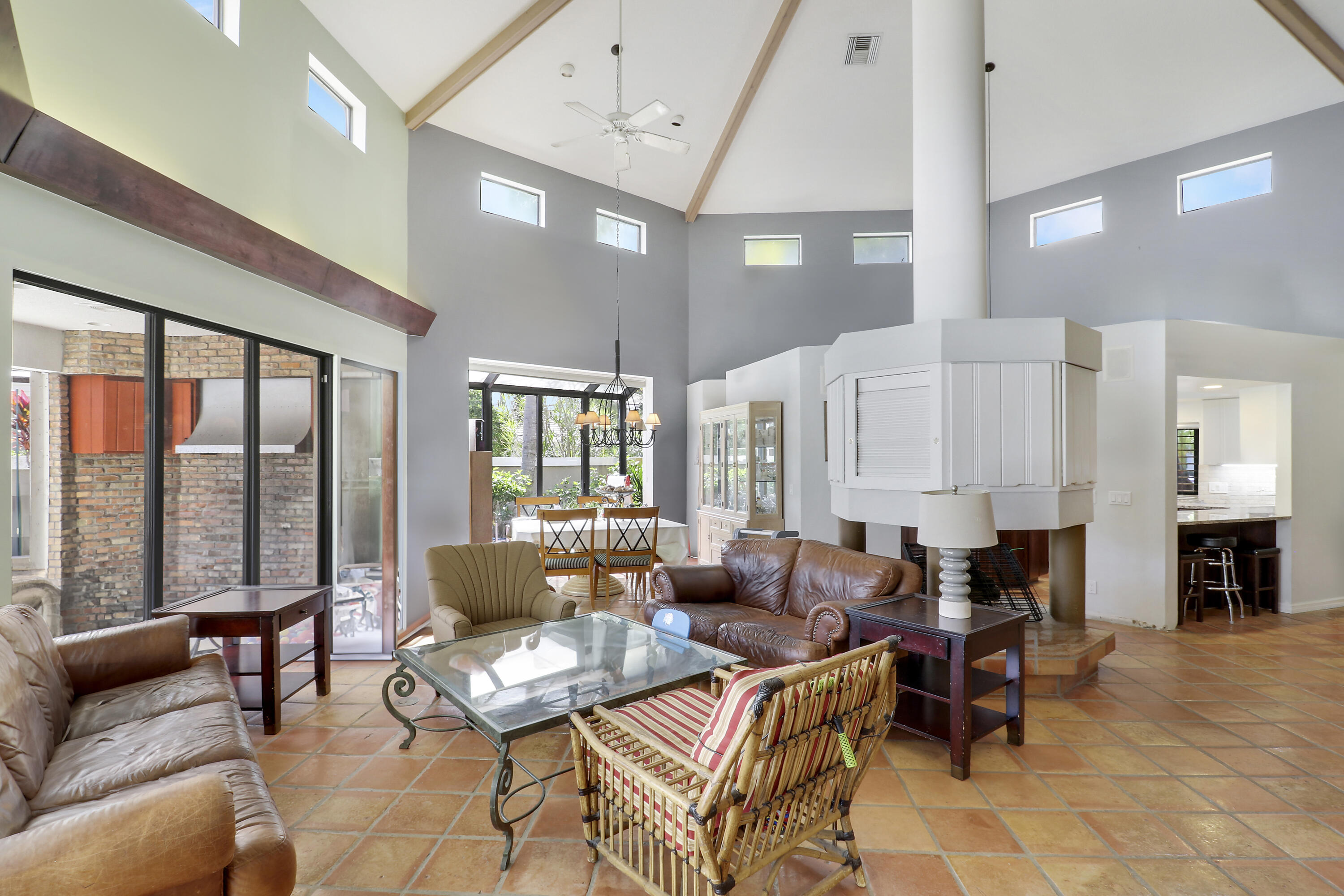 204 Chinook Lane Jupiter, FL 33458 - Photo 10 of 30 Declutter-5