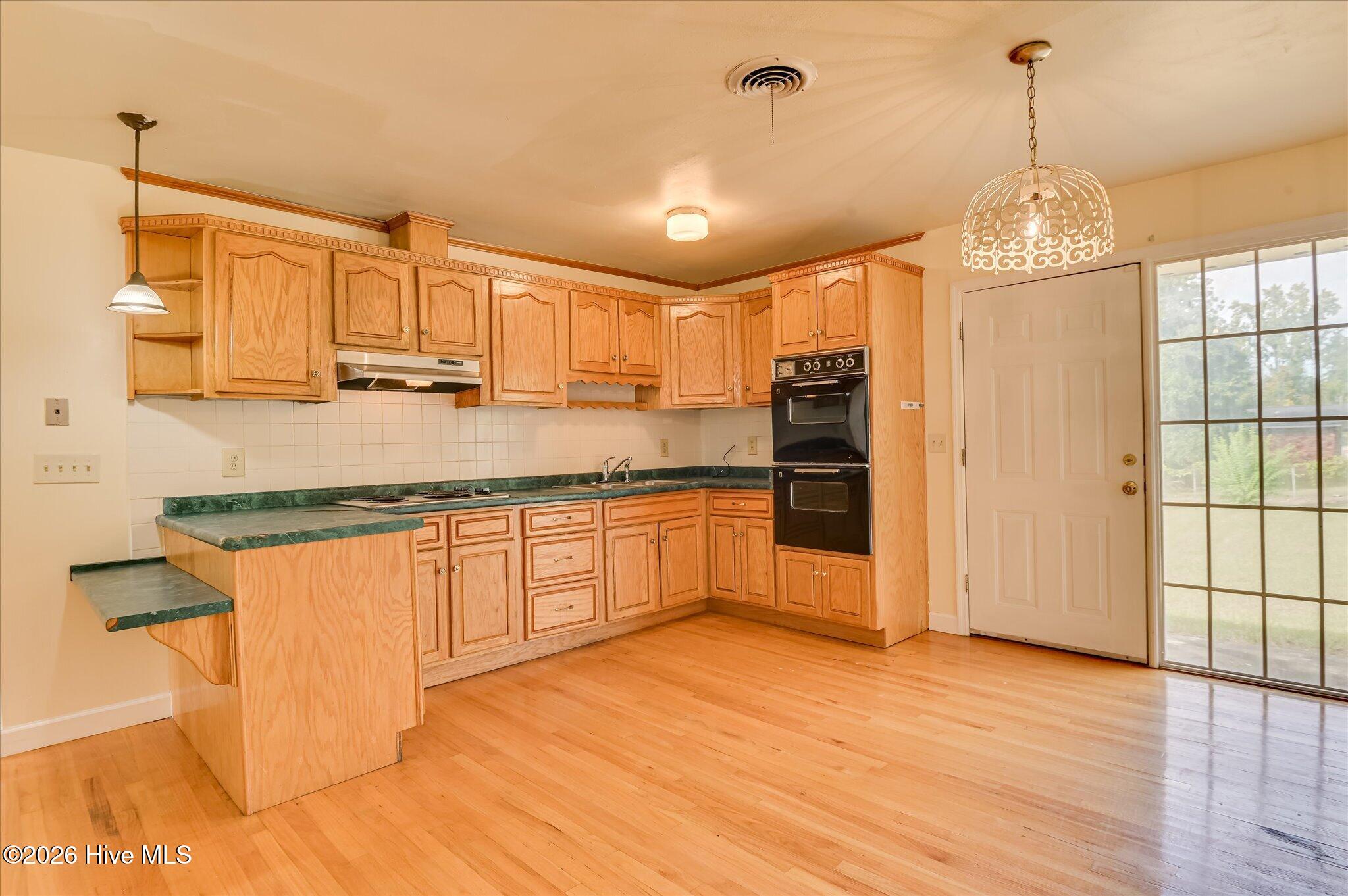 2083 Hillsinger Road Augusta, GA 30904 - Photo 9 of 33 Lots of counter space