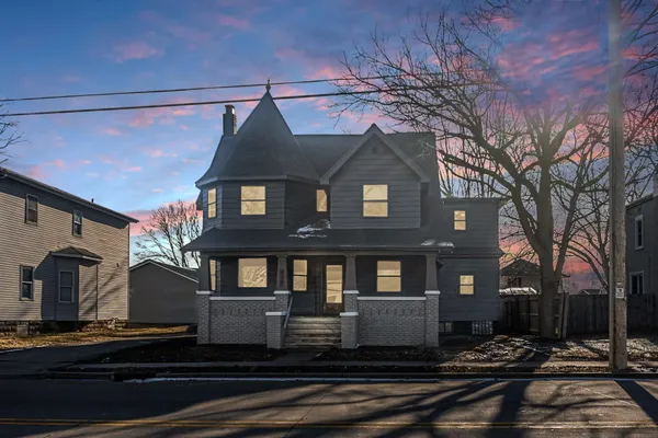 $375,000 | 329 Taylor Street, Kaukauna, WI 54130