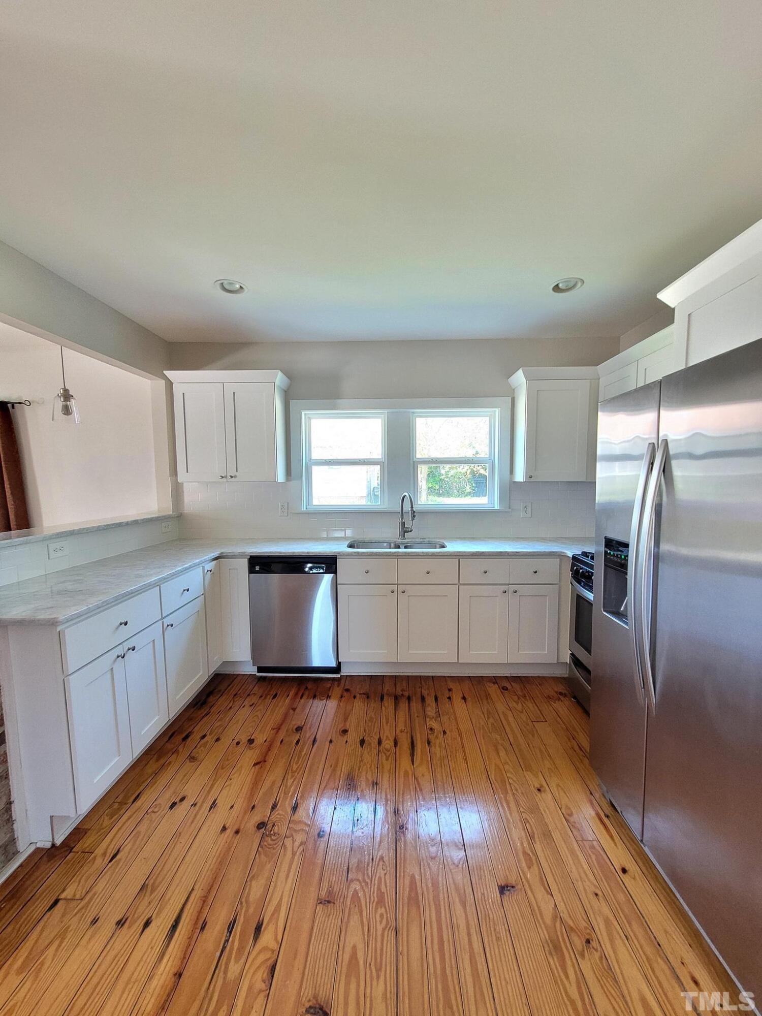 321 Bledsoe Avenue Raleigh, NC 27601 - Photo 9 of 32 Photo #9