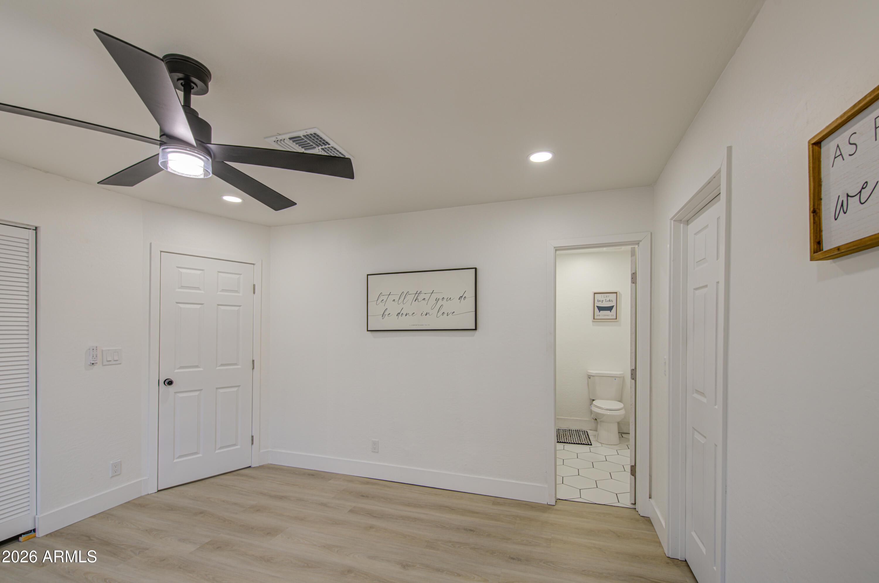6427 West Lawrence Road Glendale, AZ 85301 - Photo 15 of 33