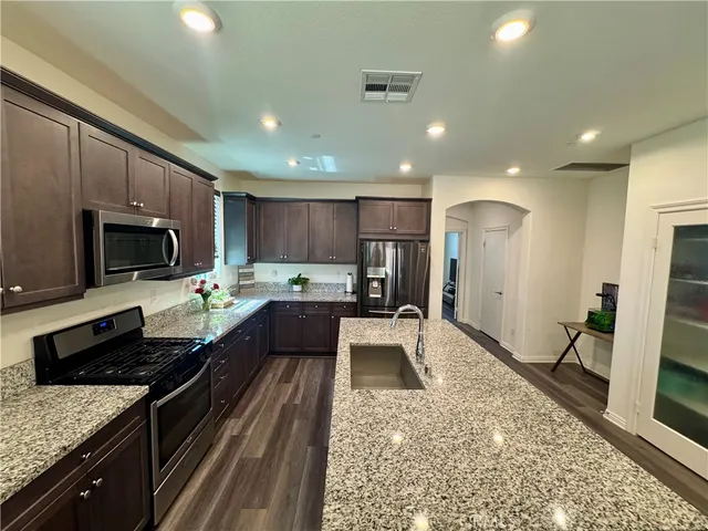 $485,000 | 9247 Barnwood Court, Hesperia, CA 92344