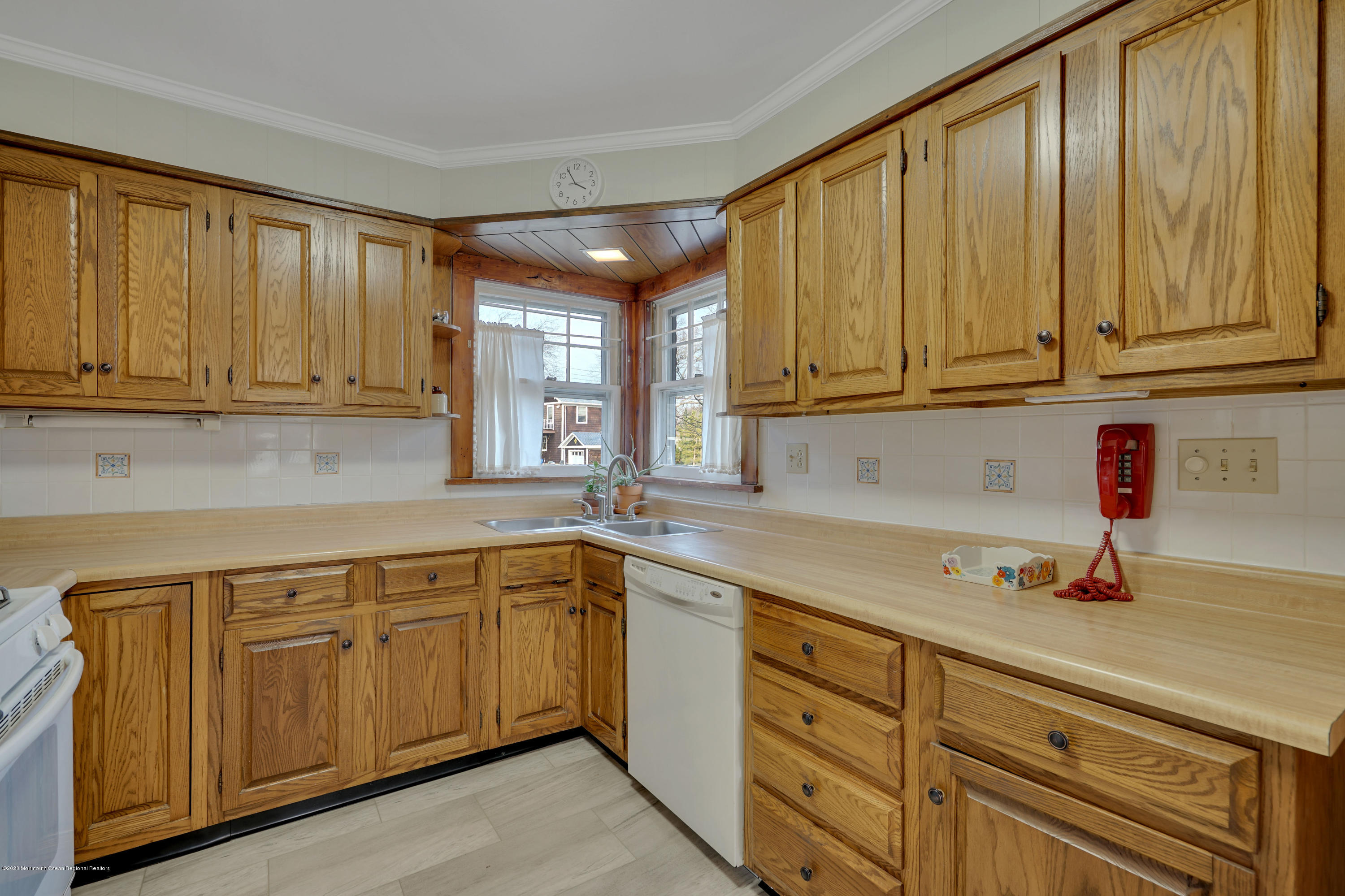 719 Howe Street Point Pleasant, NJ 08742 - Photo 14 of 28 013_dsc03498