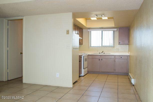 330 East Corona Road, Unit 2103 Tucson, AZ 85756 - Photo 2 of 5
