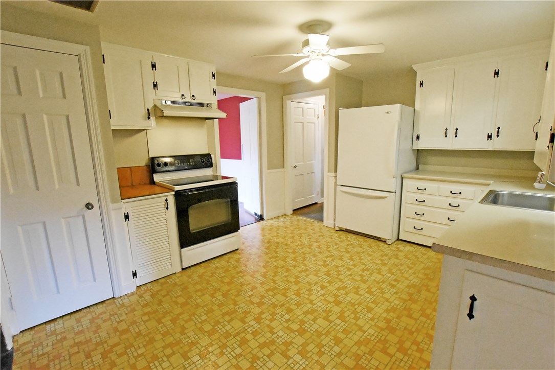 32 Algonquin Road East Providence, RI 02916 - Photo 21 of 40 Gallery Image 21
