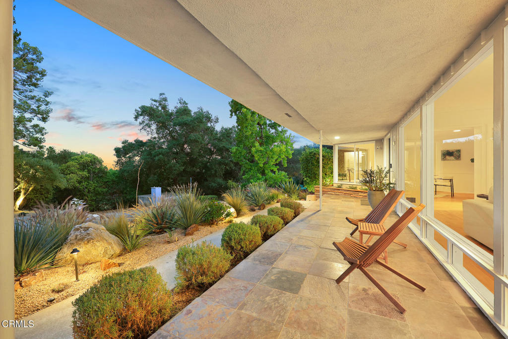 1620 Knollwood Drive Pasadena, CA 91103 - Photo 6 of 59 a view of swimming pool