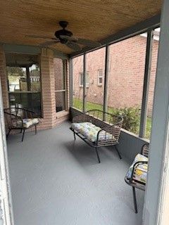 $350,000 | 2810 Poplar Creek Lane, Pearland, TX 77584