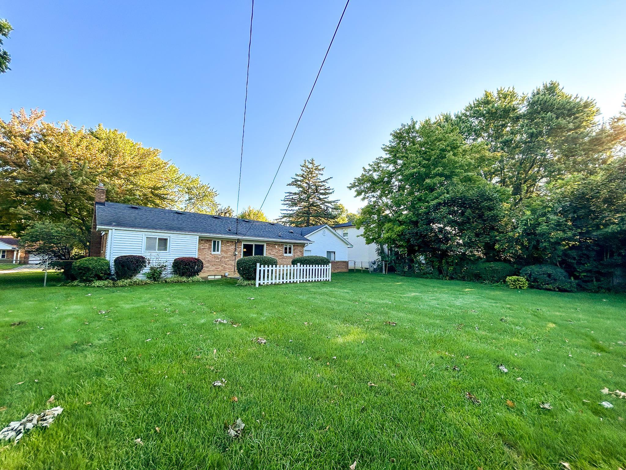 1409 West Judd Road Flint, MI 48507 - Photo 20 of 20 Spacious fenced back yard