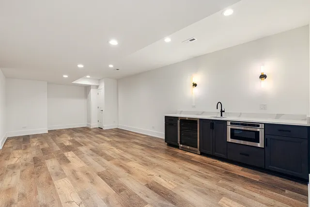 $998,000 | 11045 Lizmore Lane, Orland Park, IL 60467