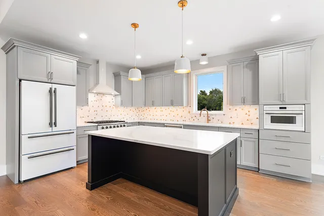 $998,000 | 11045 Lizmore Lane, Orland Park, IL 60467