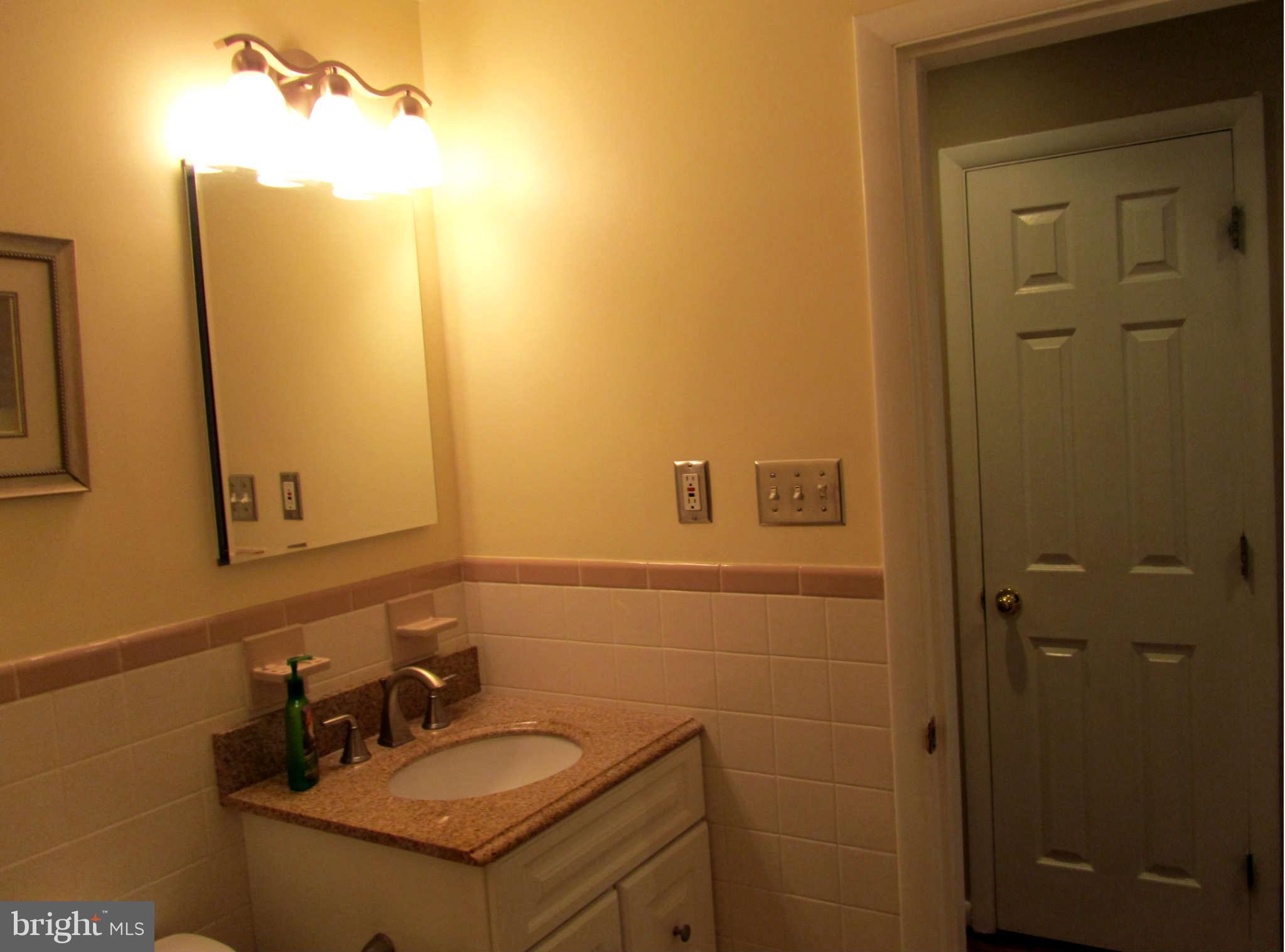 4050 High Point Road Ellicott City, MD 21042 - Photo 16 of 30 Bath