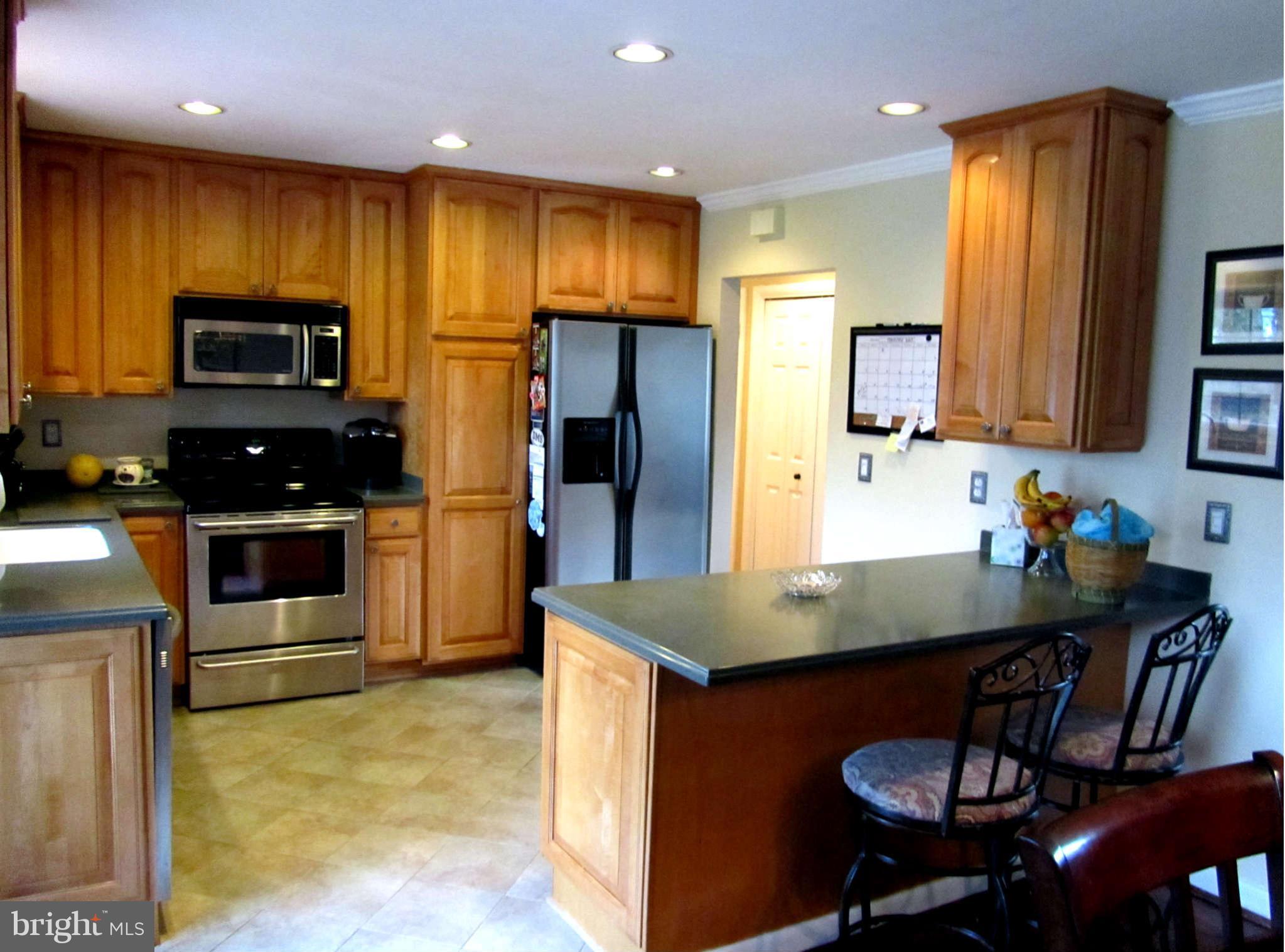 4050 High Point Road Ellicott City, MD 21042 - Photo 9 of 30 Kitchen