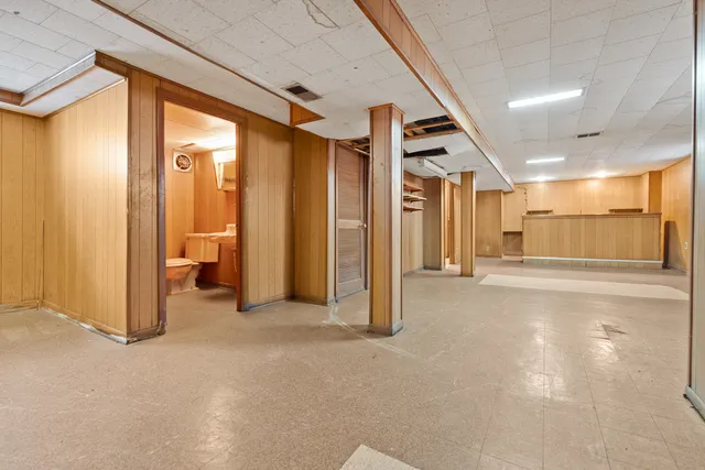 $159,900 | 8550 South Jeffery Boulevard, Chicago, IL 60617