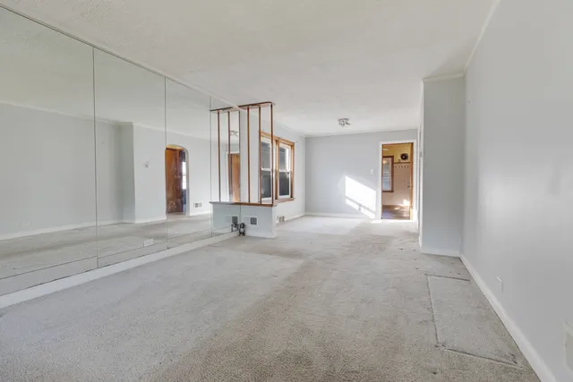 $159,900 | 8550 South Jeffery Boulevard, Chicago, IL 60617