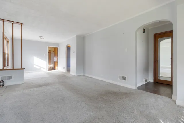 $159,900 | 8550 South Jeffery Boulevard, Chicago, IL 60617