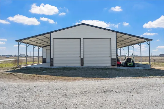 $540,000 | 232 HCR 2302 South, Abbott, TX 76621