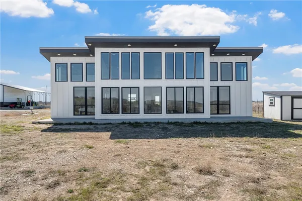 $540,000 | 232 HCR 2302 South, Abbott, TX 76621