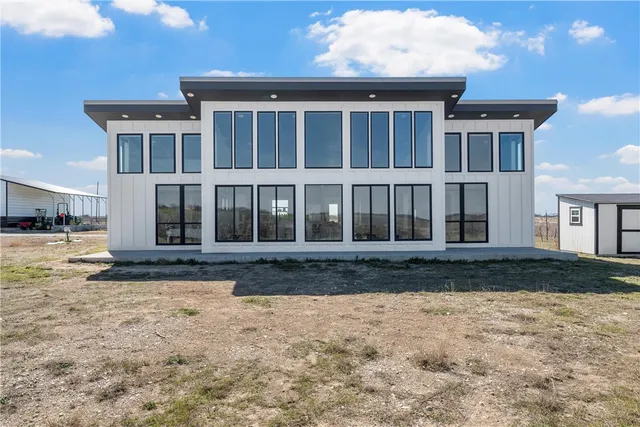 $540,000 | 232 HCR 2302 South, Abbott, TX 76621