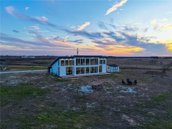 $540,000 | 232 HCR 2302 South, Abbott, TX 76621