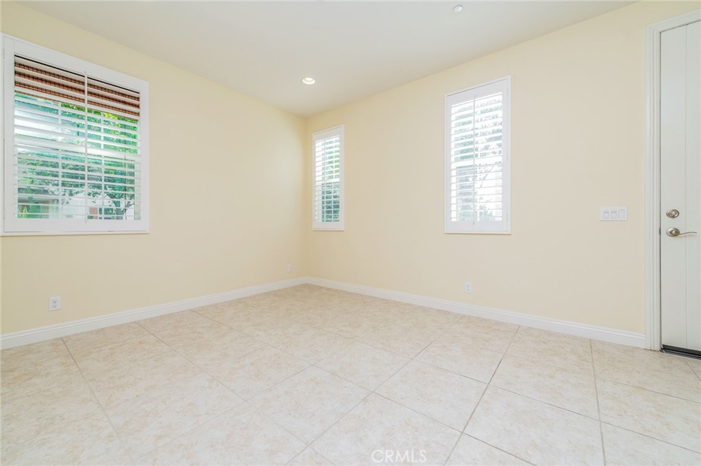 219 Wicker Irvine, CA 92618 - Photo 5 of 25