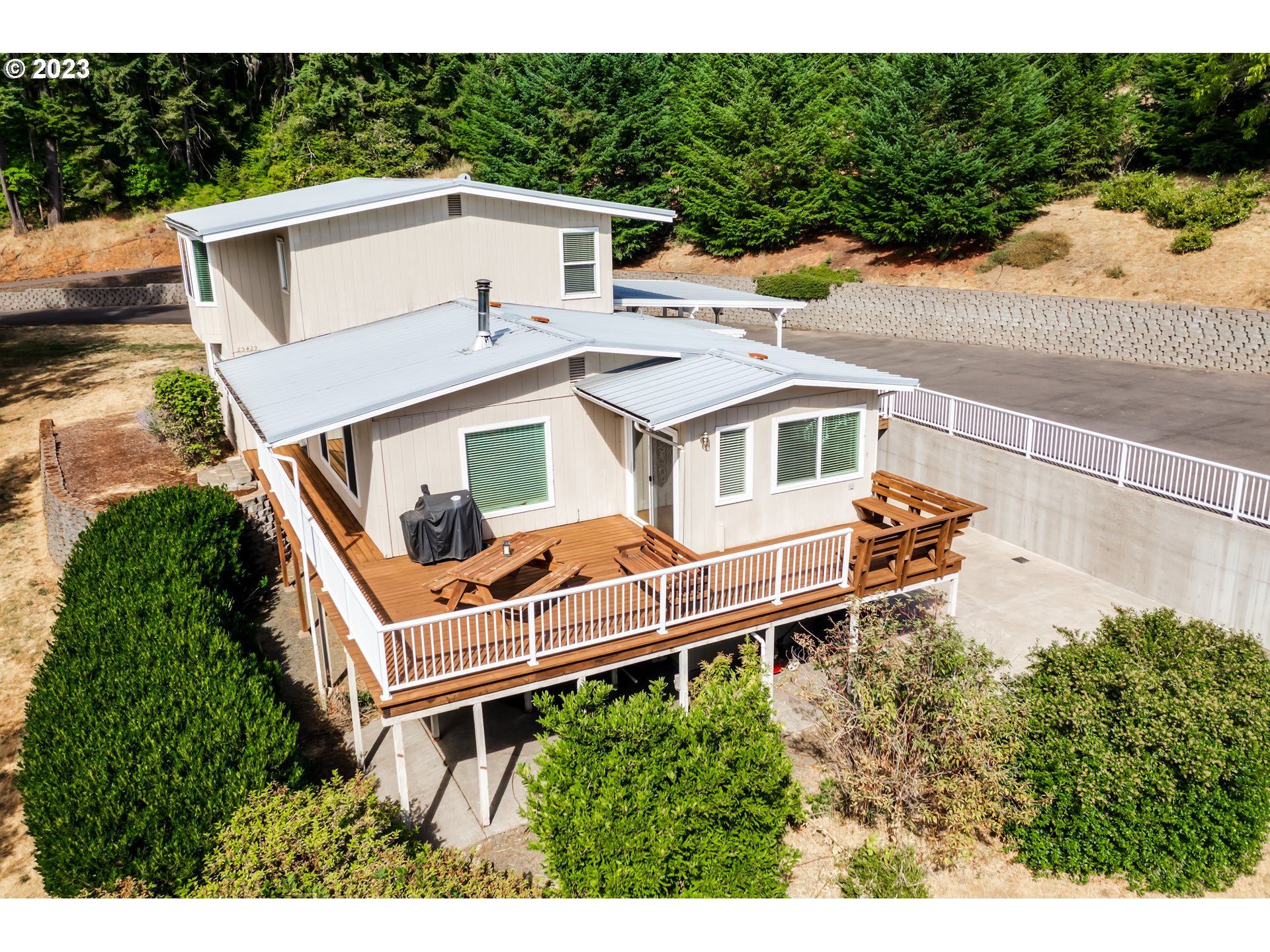 25429 Butler Road Junction City, OR 97448 - Photo 1 of 33 Gallery Image 1