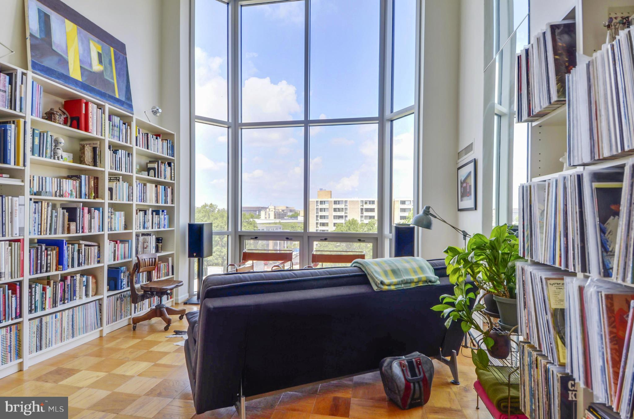 560 N Street Southwest, Unit 8901N Washington, DC 20024 - Photo 2 of 30 Living Room with 17 ft Ceilings