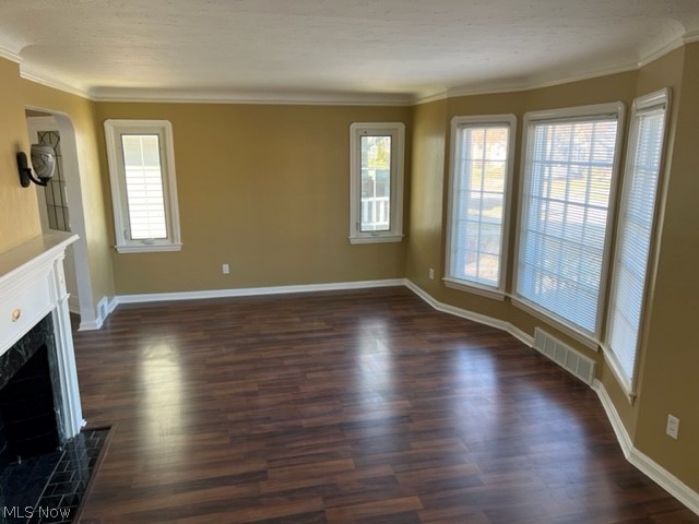 7417 Spring Garden Road Cleveland, OH 44129 - Photo 4 of 30
