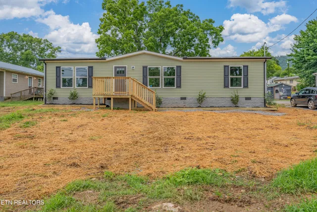 $195,000 | 505 East Hemlock Street, La Follette, TN 37766