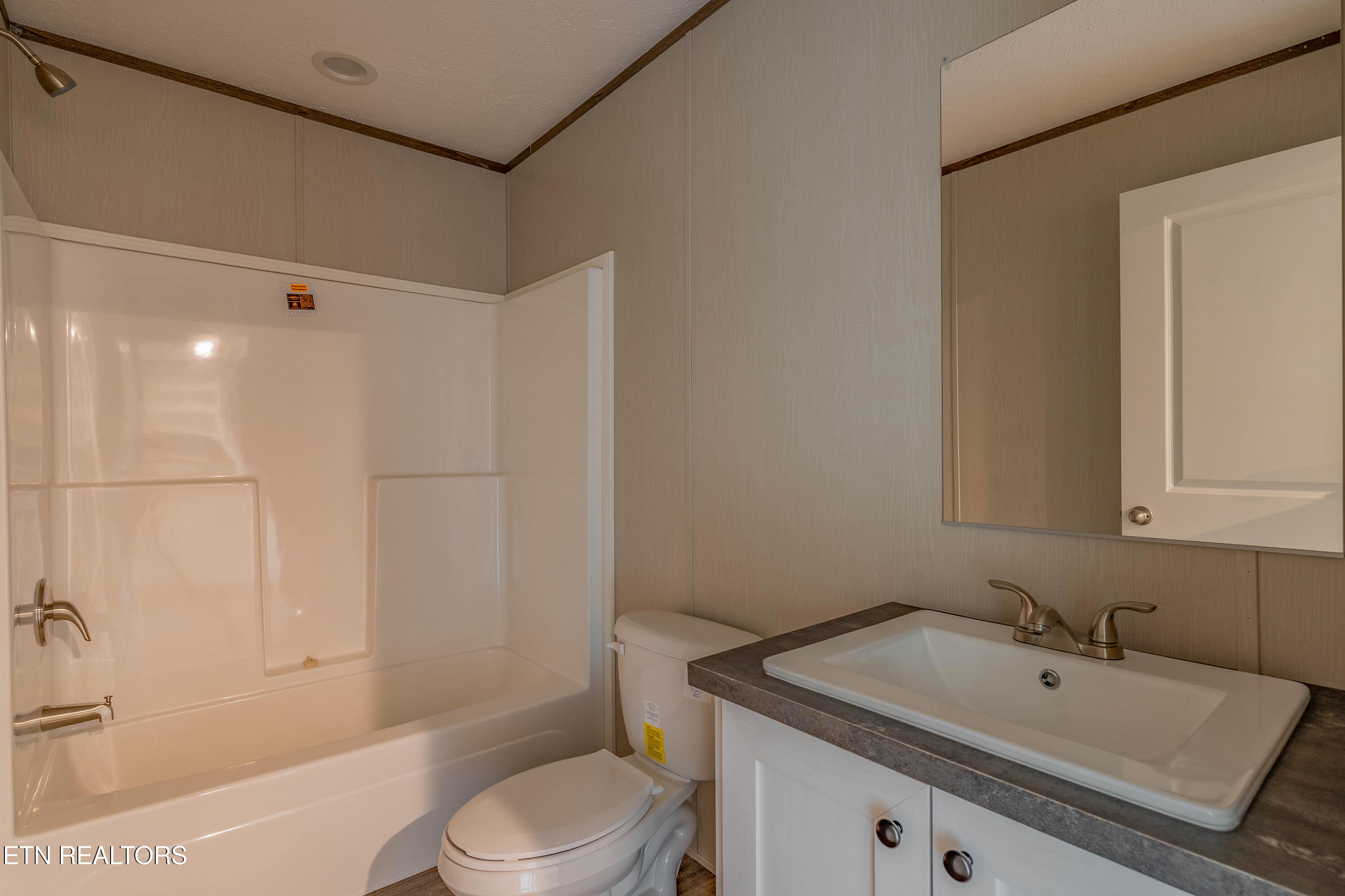 505 East Hemlock Street La Follette, TN 37766 - Photo 14 of 29 A7303084-HDR